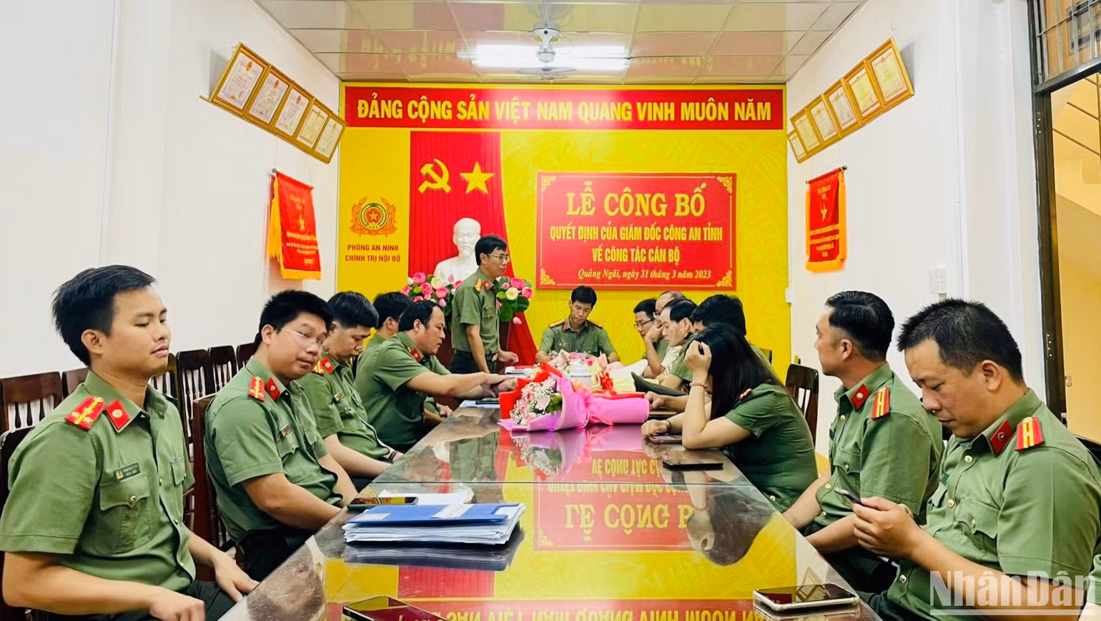 Yêu cầu nhiệm vụ ngày càng cao, đòi hỏi lực lượng an ninh chính trị nội bộ tinh thông nghiệp vụ, tận tụy trong công việc để đáp ứng trong tình hình mới. Yêu cầu nhiệm vụ ngày càng cao, đòi hỏi lực lượng an ninh chính trị nội bộ tinh thông nghiệp vụ, tận tụy trong công việc để đáp ứng trong tình hình mới.