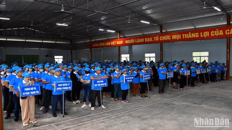 Các cơ quan, đơn vị tham gia Lễ phát động phòng, chống tảo hôn và hôn nhân cận huyết thống.