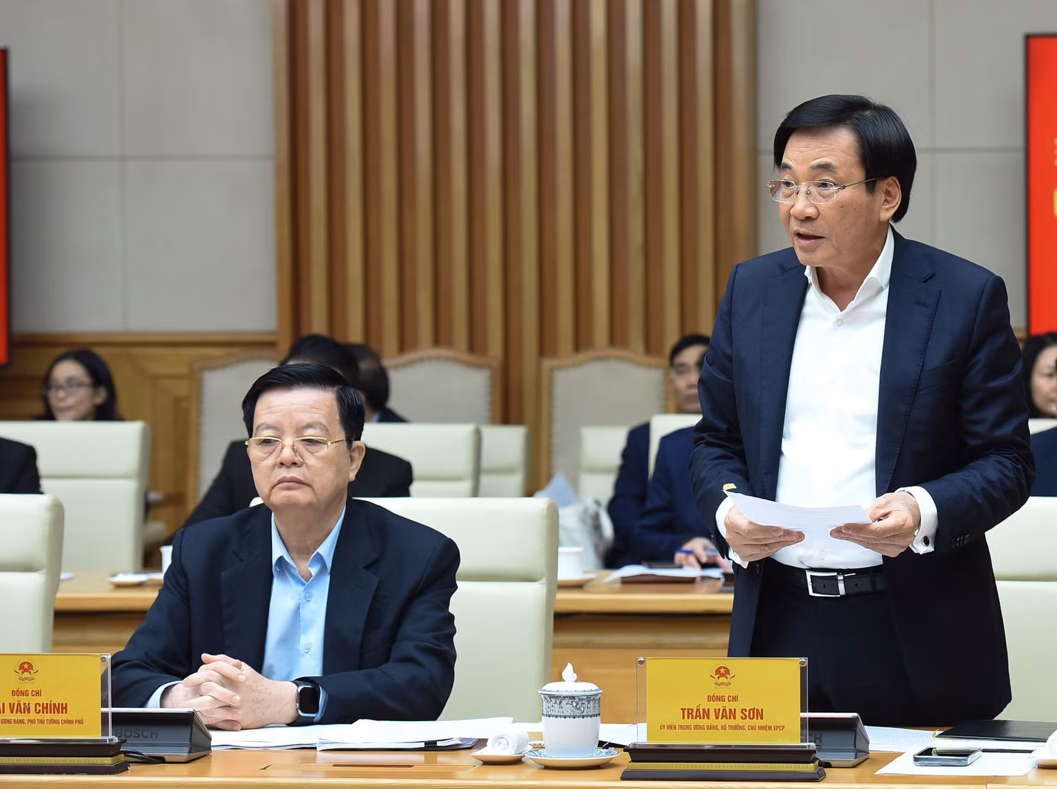 Bộ trưởng Chủ nhiệm Văn phòng Chính phủ Trần Văn Sơn phát biểu.
