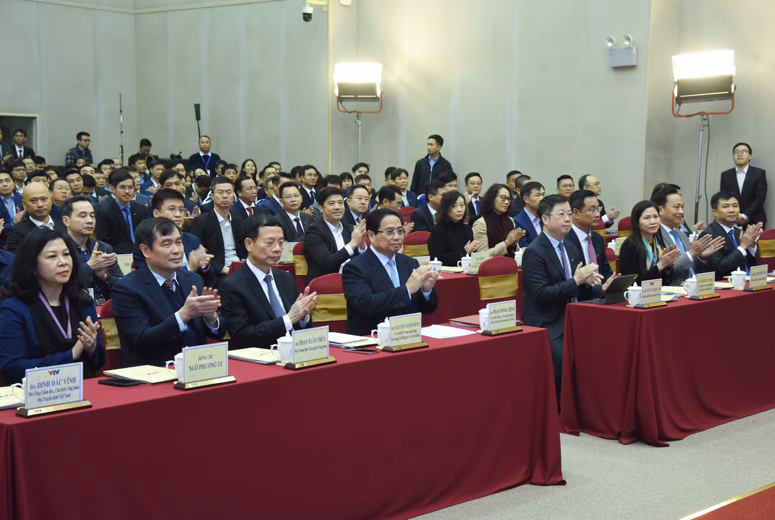 Thủ tướng Phạm Minh Chính và các đại biểu dự Hội nghị triển khai nhiệm vụ năm 2025 của Đài Truyền hình Việt Nam.