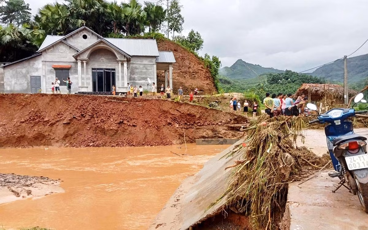 Sạt lở ngầm tràn ở xã Nghĩa Ðô, huyện Bảo Yên, tỉnh Lào Cai. (Ảnh QUỐC HỒNG) Sạt lở ngầm tràn ở xã Nghĩa Ðô, huyện Bảo Yên, tỉnh Lào Cai. (Ảnh QUỐC HỒNG)