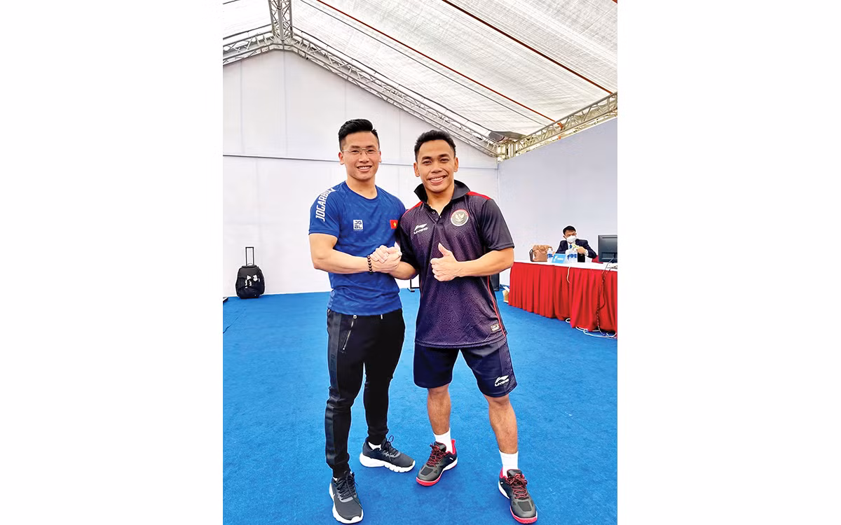 Trịnh Văn Vinh gặp lại Eko Yuli Irawan tại SEA Games 31 được tổ chức ở Việt Nam. Ảnh | Văn Vinh Trịnh Văn Vinh gặp lại Eko Yuli Irawan tại SEA Games 31 được tổ chức ở Việt Nam. Ảnh | Văn Vinh