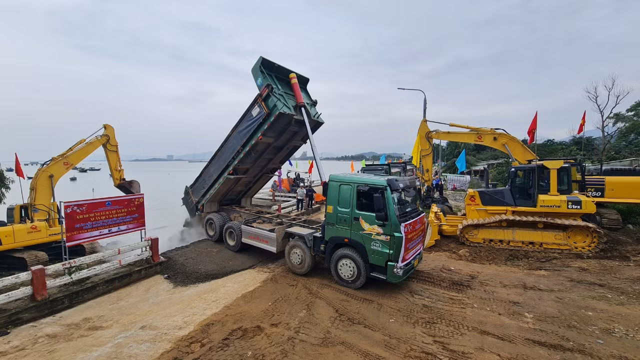 Ngay sau lễ ra quân, các đơn vị tổ chức thi công ngay các hợp phần dự án.