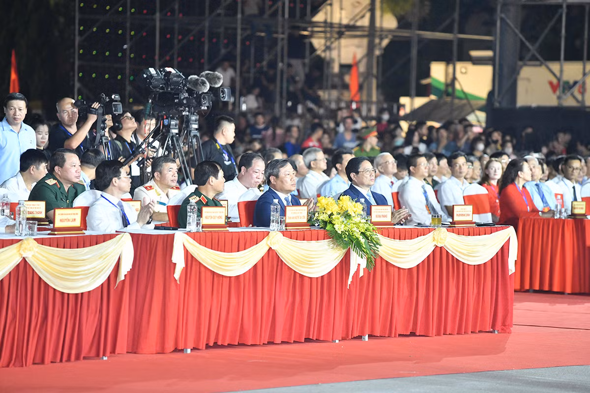 Thủ tướng Phạm Minh Chính và các đại biểu tham dự lễ kỷ niệm.