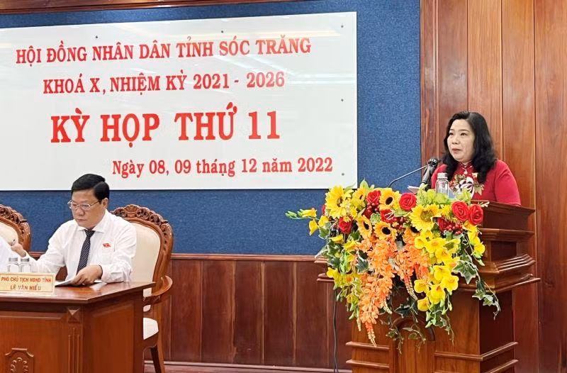 Phó Bí thư Thường trực Tỉnh ủy, Chủ tịch Hội đồng nhân dân tỉnh Sóc Trăng Hồ Thị Cẩm Đào phát triển tại kỳ họp. Phó Bí thư Thường trực Tỉnh ủy, Chủ tịch Hội đồng nhân dân tỉnh Sóc Trăng Hồ Thị Cẩm Đào phát triển tại kỳ họp.