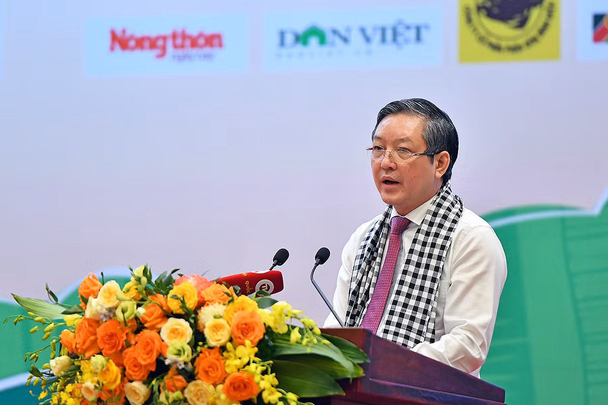 Đồng chí Lương Quốc Đoàn phát biểu khai mạc Diễn đàn.