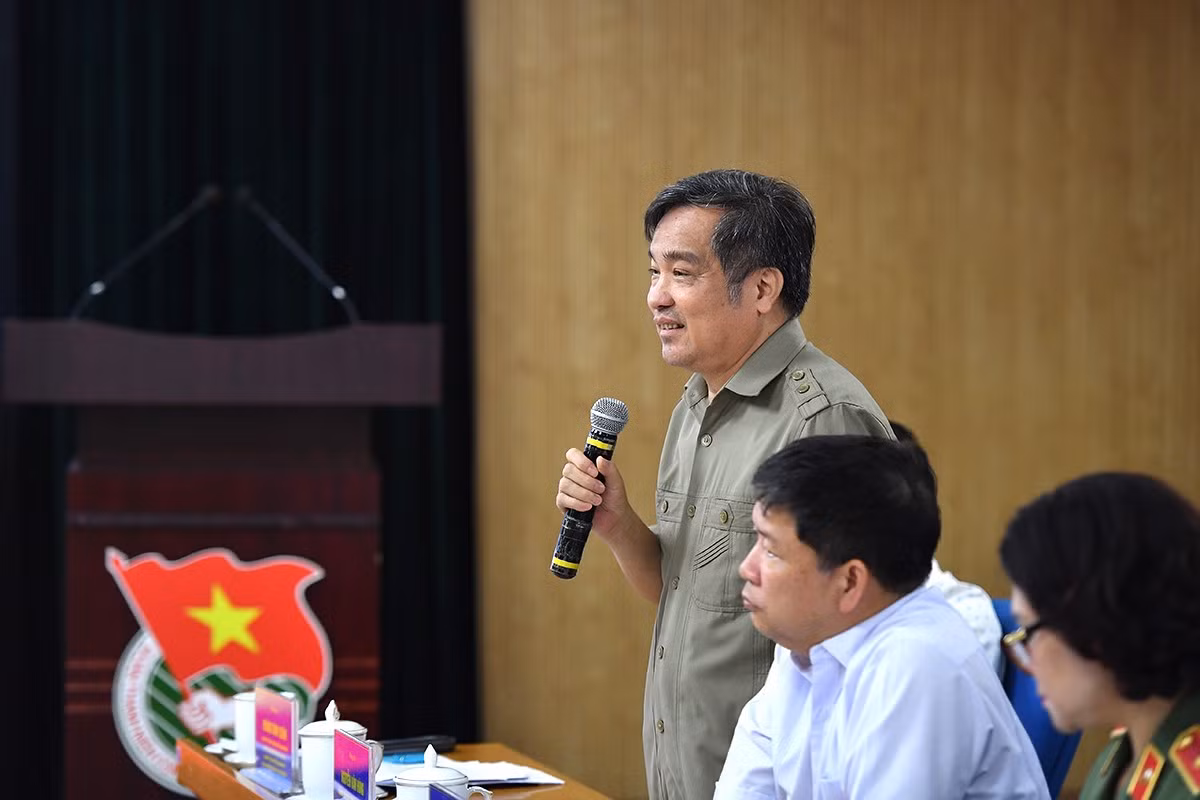 Các đại biểu chỉ ra những tồn tại, hạn chế.