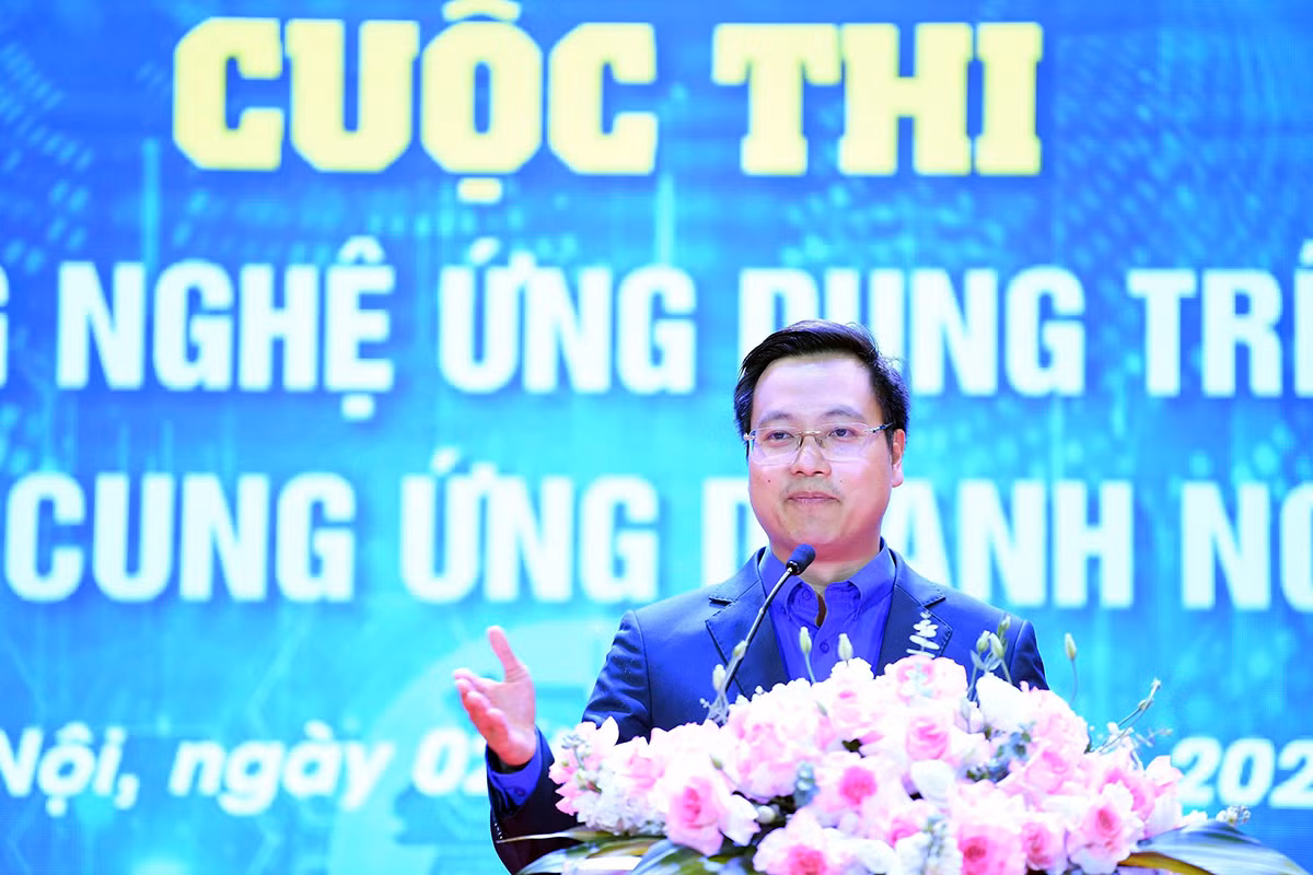Đồng chí Trần Quang Hưng phát biểu ý kiến tại vòng chung kết Cuộc thi. Đồng chí Trần Quang Hưng phát biểu ý kiến tại vòng chung kết Cuộc thi.