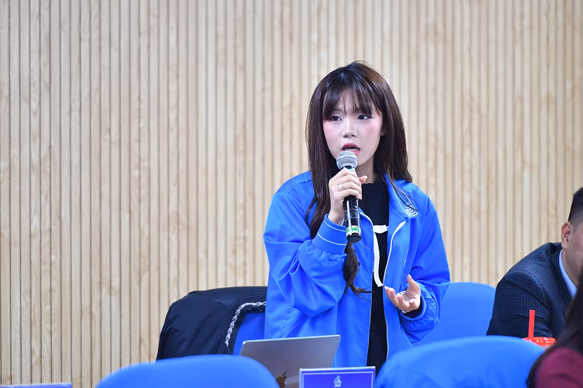 Các đại biểu đề xuất những giải pháp cụ thể hóa Nghị quyết Đại hội trong thời gian tới đây.