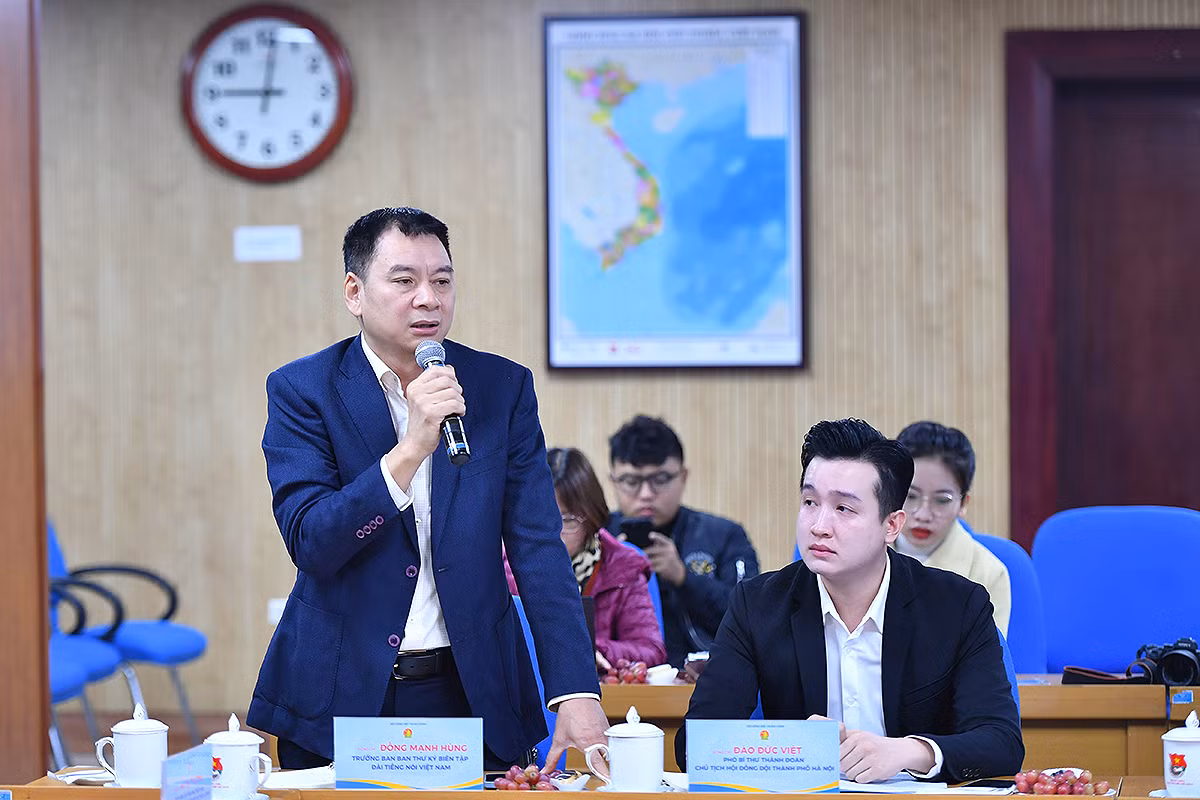 Đại diện các bộ, ngành, đoàn thể nêu ý kiến tại Hội nghị.
