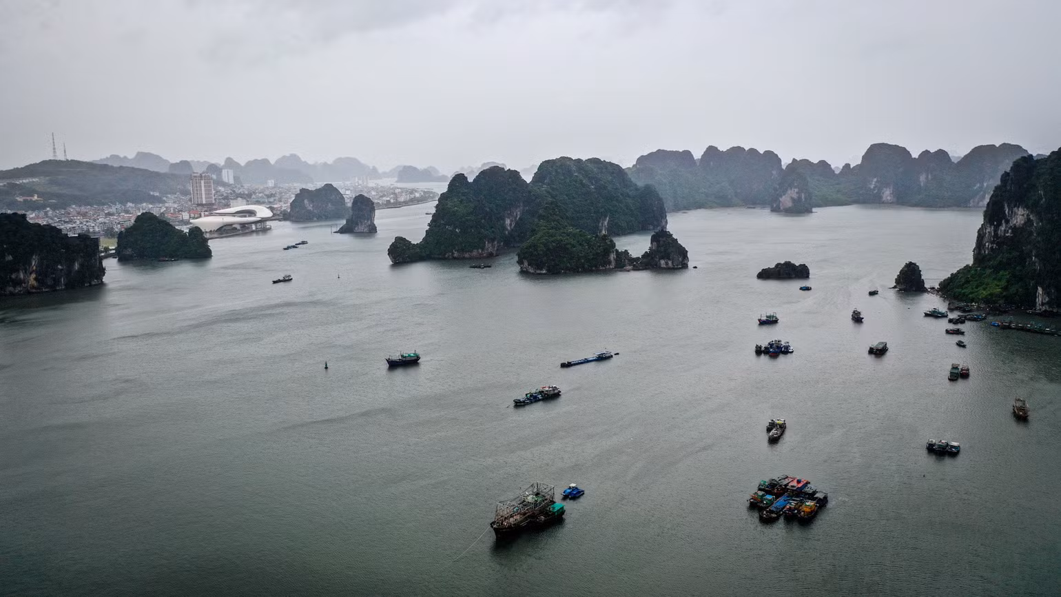 [Live] Bão số 3 di chuyển về phía Tây Bắc Bộ và suy yếu thành áp thấp nhiệt đới ảnh 20