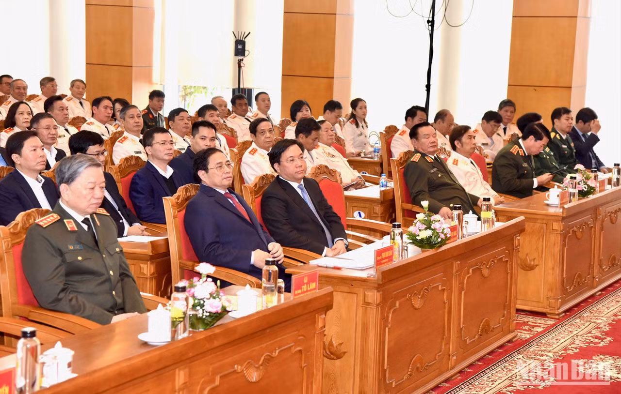 Thủ tướng Phạm Minh Chính và các đại biểu tham dự hội nghị. Thủ tướng Phạm Minh Chính và các đại biểu tham dự hội nghị.