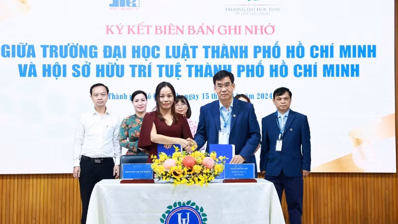 Trường đại học Luật Thành phố Hồ Chí Minh ký kết biên bản ghi nhớ với Hội Sở hữu trí tuệ Thành phố Hồ Chí Minh.