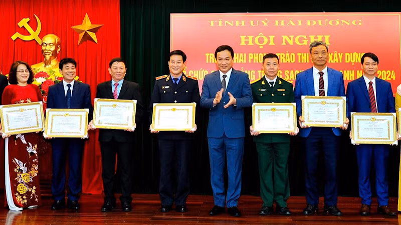 Xây dựng tổ chức đảng trong sạch vững mạnh để tạo bước đột phá ảnh 2