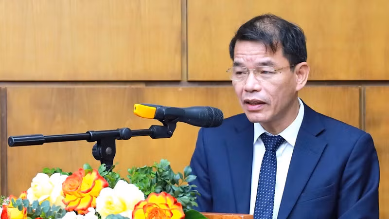 Tiến sĩ Vũ Thanh Mai, Phó Trưởng Ban Tuyên giáo Trung ương, Phó Chủ tịch Thường trực Hội đồng Khoa học các cơ quan Đảng Trung ương phát biểu tại hội thảo.