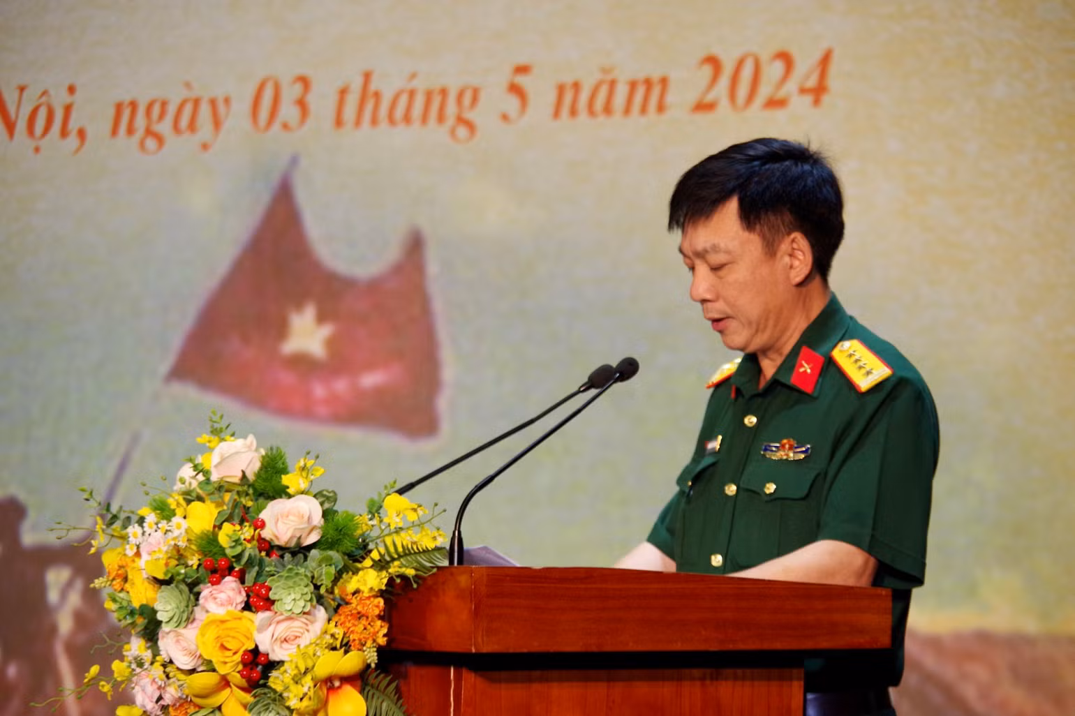Đại tá Nguyễn Thế Mạnh, Phó cục trưởng Cục Tuyên huấn phát biểu khai mạc tuần phim.