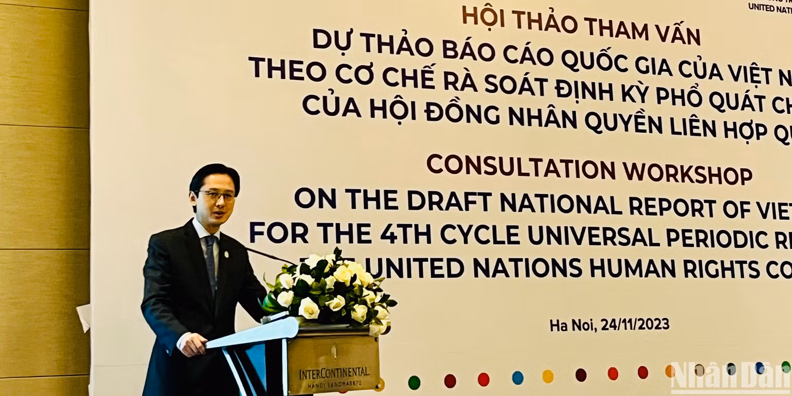 Thứ trưởng Ngoại giao Đỗ Hùng Việt phát biểu khai mạc Hội thảo. (Ảnh: Hải Đăng) Thứ trưởng Ngoại giao Đỗ Hùng Việt phát biểu khai mạc Hội thảo. (Ảnh: Hải Đăng)