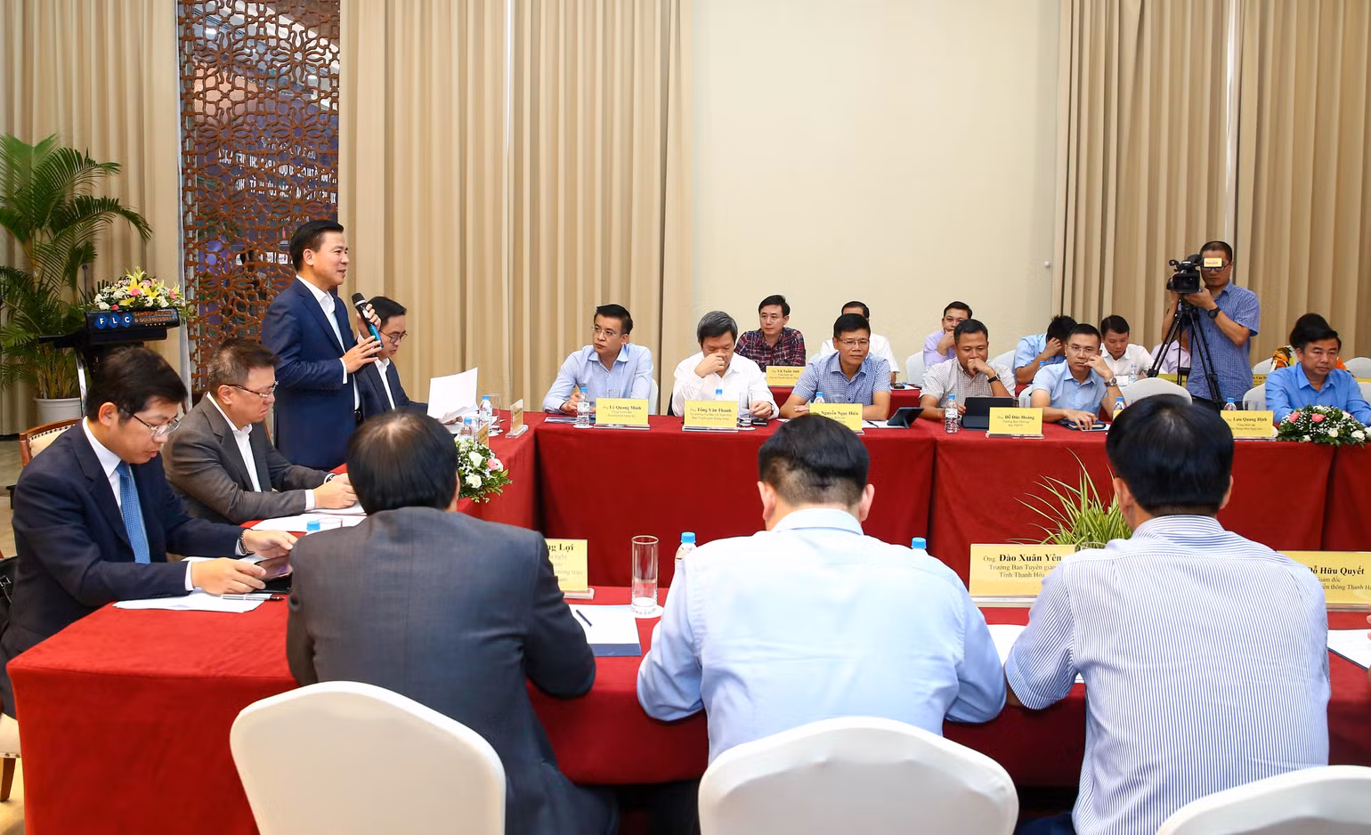 Các đại biểu tham dự Diễn đàn.