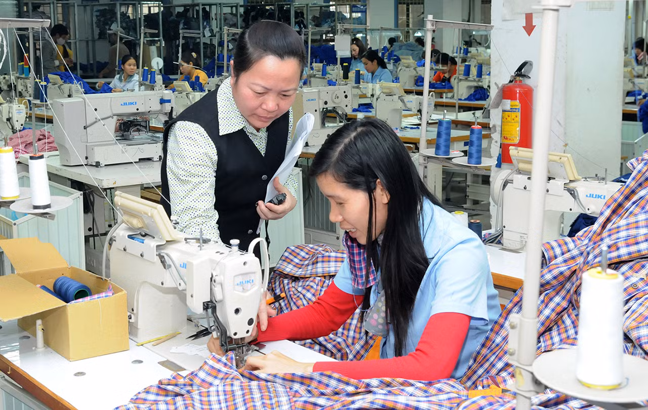 Hiệp định thương mại tự do thế hệ mới như EVFTA và CPTPP đang tạo đà cho doanh nghiệp phát triển sản xuất. Ảnh: HẢI NAM Hiệp định thương mại tự do thế hệ mới như EVFTA và CPTPP đang tạo đà cho doanh nghiệp phát triển sản xuất. Ảnh: HẢI NAM
