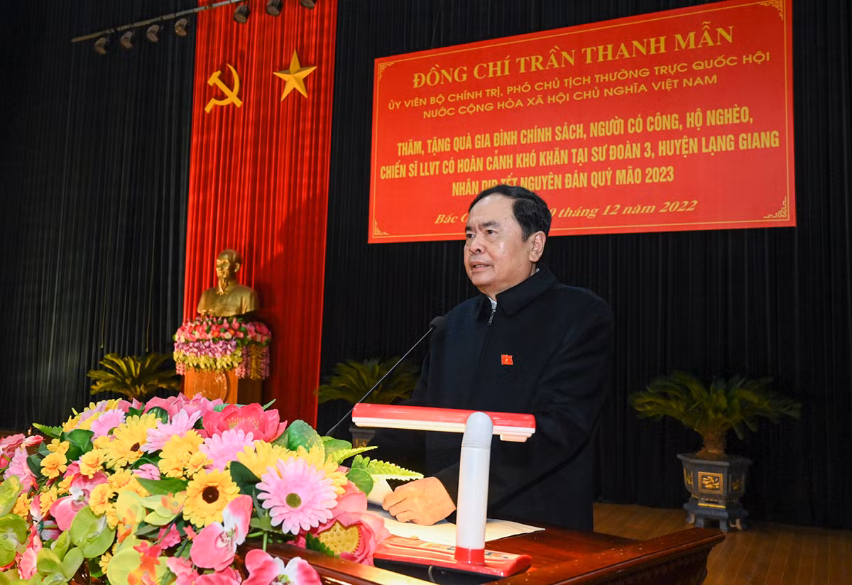 Phó Chủ tịch Thường trực Quốc hội Trần Thanh Mẫn phát biểu thăm hỏi, chúc Tết tại buổi gặp mặt.