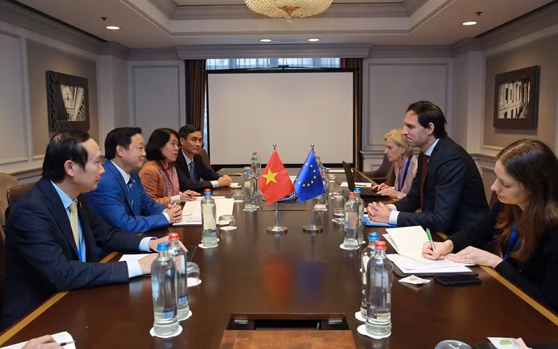 Phó Thủ tướng Trần Hồng Hà tiếp Cao ủy Khí hậu EU Wopke Hoekstra Phó Thủ tướng Trần Hồng Hà tiếp Cao ủy Khí hậu EU Wopke Hoekstra