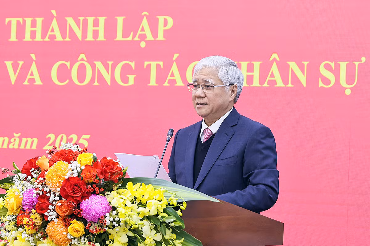 Đồng chí Đỗ Văn Chiến phát biểu ý kiến tại Hội nghị.