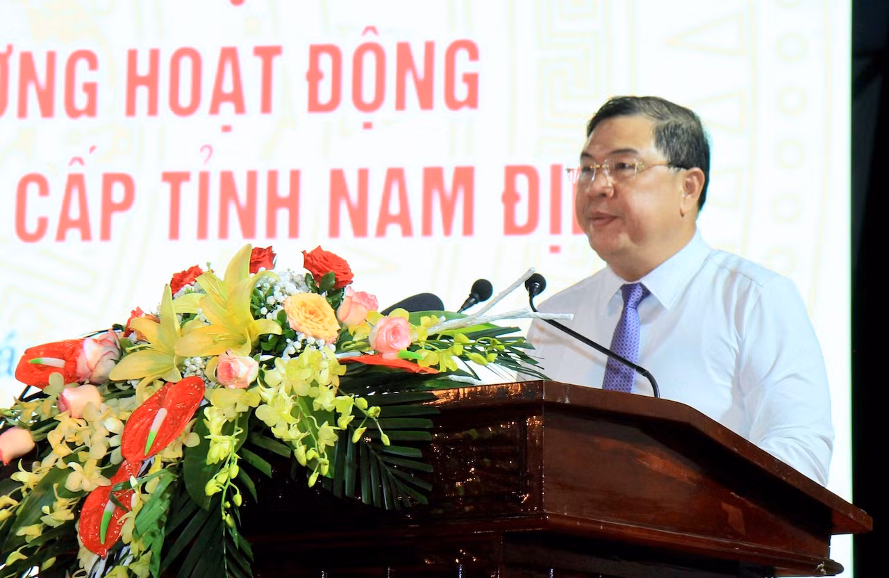 Đồng chí Phạm Gia Túc, Bí thư Tỉnh ủy Nam Định, phát biểu ý kiến tại Hội nghị. Đồng chí Phạm Gia Túc, Bí thư Tỉnh ủy Nam Định, phát biểu ý kiến tại Hội nghị.