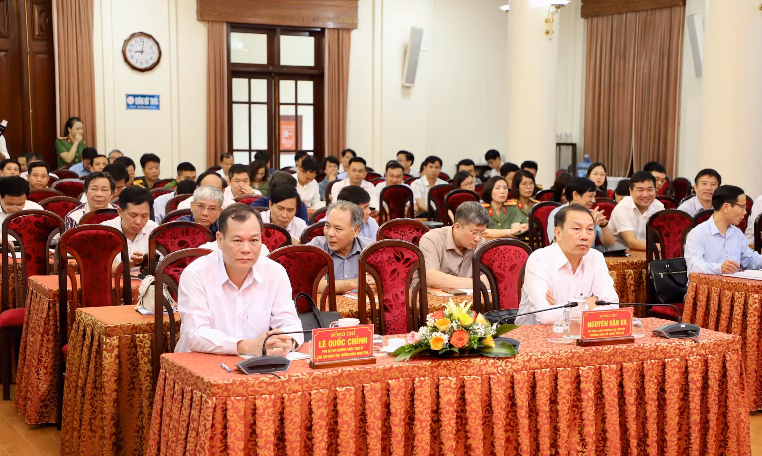 Các đại biểu tỉnh Nam Định dự hội nghị.