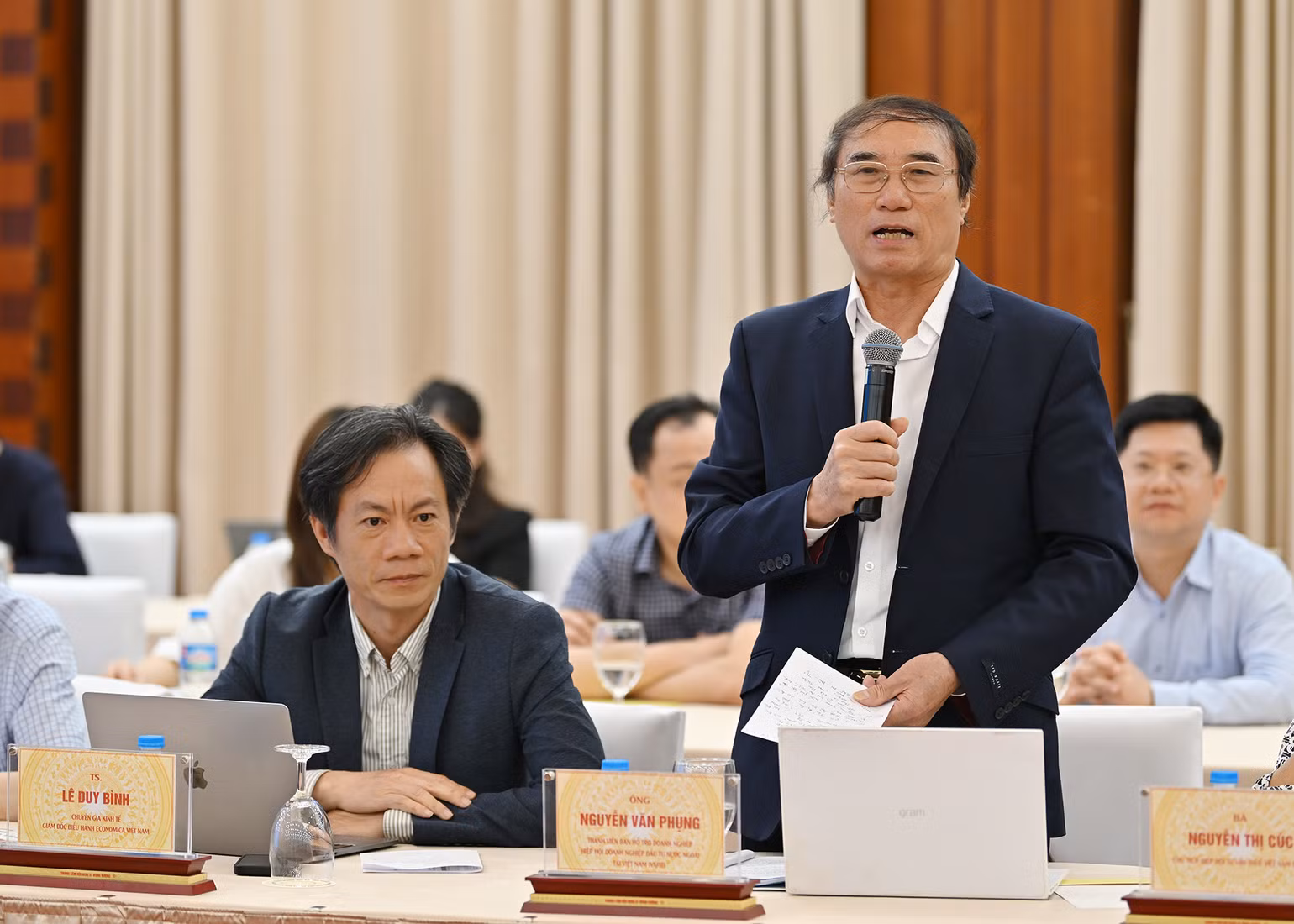 TS Nguyễn Văn Phụng, Chuyên gia tư vấn chính sách thuế, Trưởng Ban Hỗ trợ doanh nghiệp, Hiệp hội các nhà đầu tư nước ngoài tại Việt Nam TS Nguyễn Văn Phụng, Chuyên gia tư vấn chính sách thuế, Trưởng Ban Hỗ trợ doanh nghiệp, Hiệp hội các nhà đầu tư nước ngoài tại Việt Nam