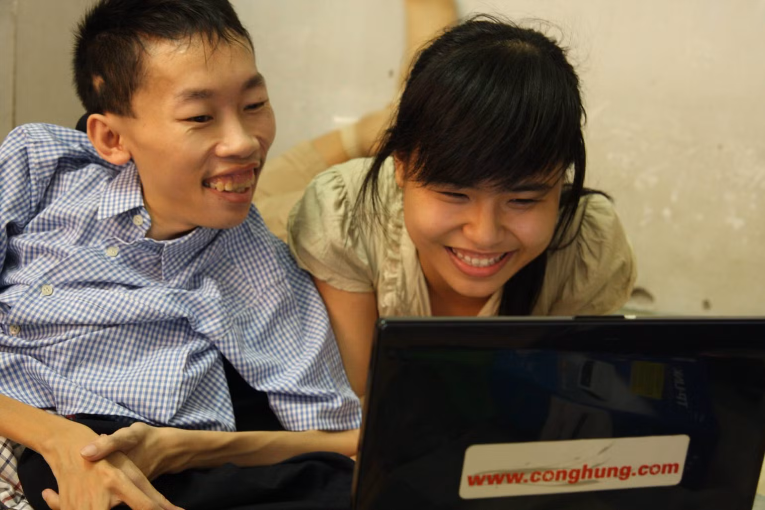 Trong lúc mọi thứ đang vào guồng, bất ngờ Hiệp sĩ thông tin Nguyễn Công Hùng mất trong một chuyến công tác ở miền Tây.