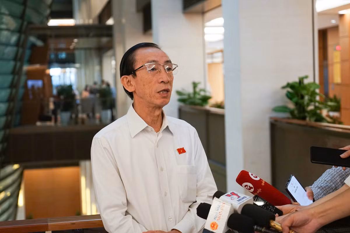 Đại biểu Trần Hoàng Ngân - Đoàn Thành phố Hồ Chí Minh. Đại biểu Trần Hoàng Ngân - Đoàn Thành phố Hồ Chí Minh.