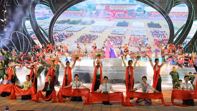 Chương trình nghệ thuật đặc sắc chào mừng Lễ Bế mạc Năm Du lịch quốc gia - Điện Biên 2024. Chương trình nghệ thuật đặc sắc chào mừng Lễ Bế mạc Năm Du lịch quốc gia - Điện Biên 2024.
