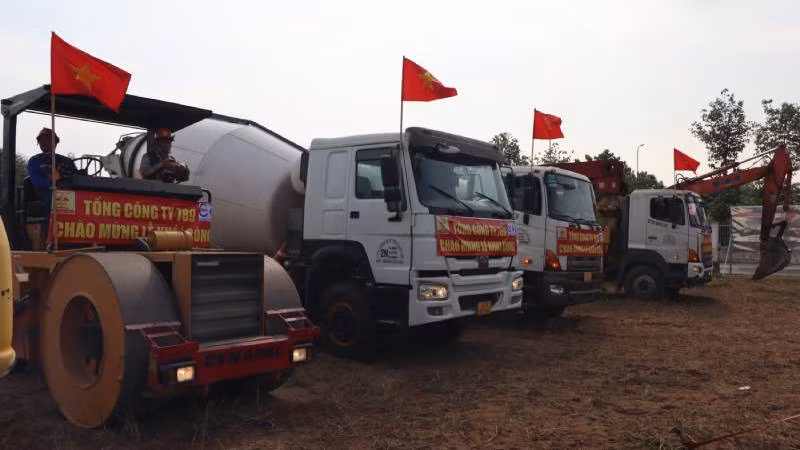 Khởi công xây dựng bệnh viện quy mô 100 giường. Khởi công xây dựng bệnh viện quy mô 100 giường.