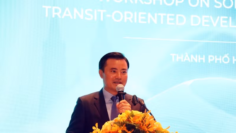 Theo Phó Chủ tịch Ủy ban nhân dân Thành phố Hồ Chí Minh Bùi Xuân Cường: Thành phố rất cần sự hỗ trợ về tri thức, công nghệ và nguồn vốn đầu tư của bạn bè quốc tế để phát triển TOD. Theo Phó Chủ tịch Ủy ban nhân dân Thành phố Hồ Chí Minh Bùi Xuân Cường: Thành phố rất cần sự hỗ trợ về tri thức, công nghệ và nguồn vốn đầu tư của bạn bè quốc tế để phát triển TOD.