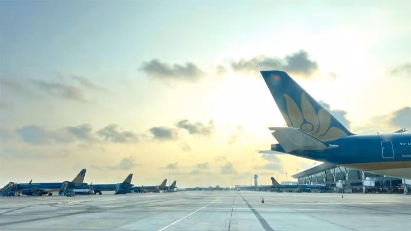 Nhà ga T3 đưa vào khai thác ngày 19/4, tạm thời khai thác các chuyến bay của Vietnam Airlines giữa Thành phố Hồ Chí Minh-Hà Nội, Vân Đồn.