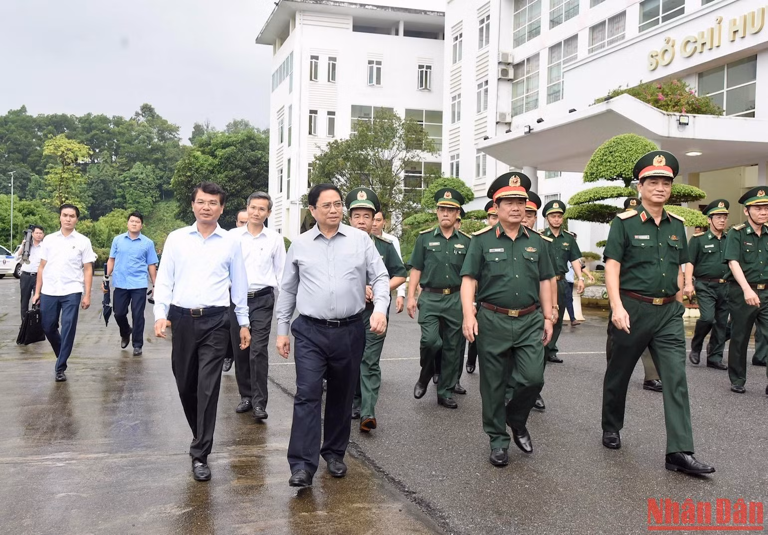 Thủ tướng Phạm Minh Chính đến thăm Bộ Chỉ huy Bộ đội Biên phòng tỉnh Lào Cai.