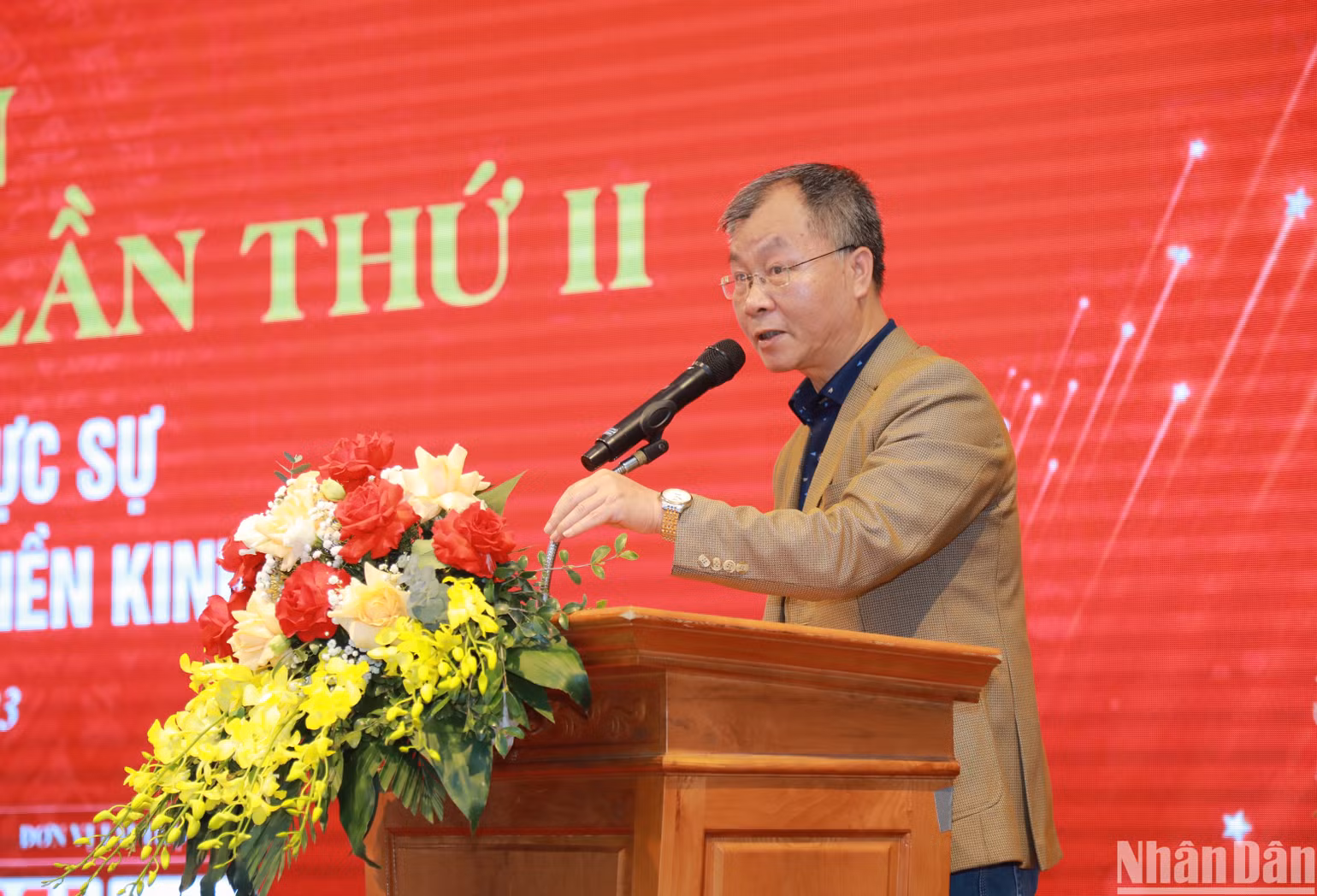 Chuyên gia kinh tế, TS Vũ Đình Ánh. Chuyên gia kinh tế, TS Vũ Đình Ánh.