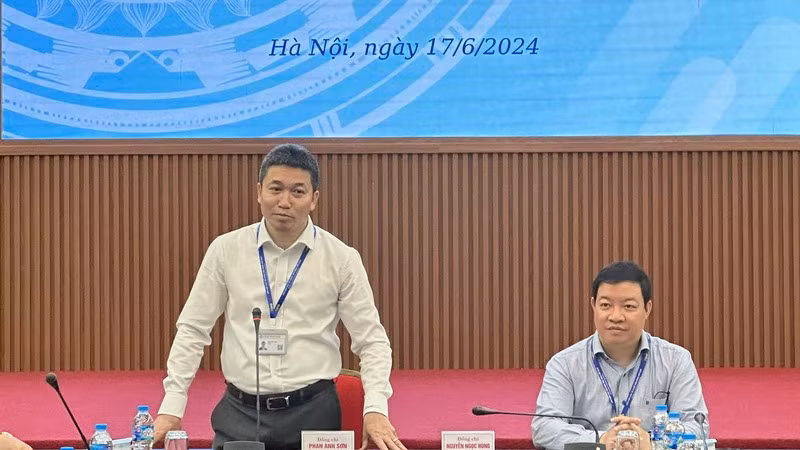 Chủ tịch Liên hiệp các tổ chức hữu nghị Việt Nam Phan Anh Sơn phát biểu.