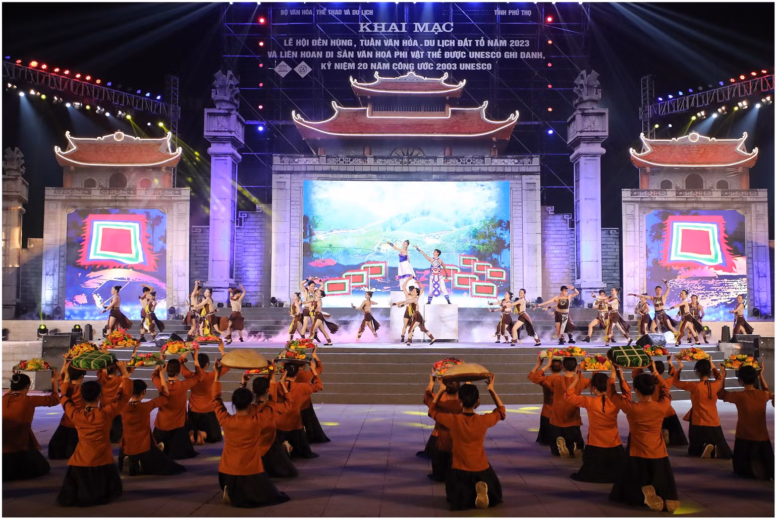 Tiết mục văn nghệ đặc sắc tại đêm khai hội Đền Hùng