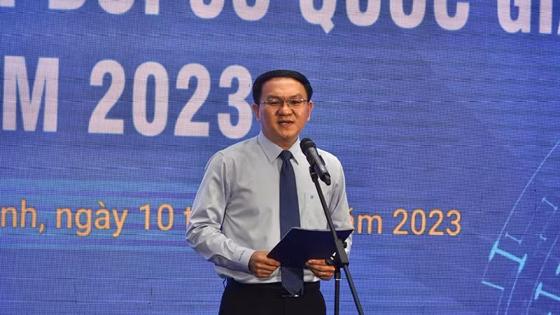 Giám đốc Sở Thông tin và Truyền thông Thành phố Hồ Chí Minh Lâm Đình Thắng phát biểu khai mạc. Giám đốc Sở Thông tin và Truyền thông Thành phố Hồ Chí Minh Lâm Đình Thắng phát biểu khai mạc.
