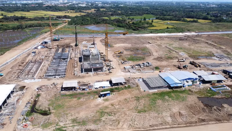 Hai hạng mục công trình của Công ty Trách nhiệm hữu hạn Kingfa Science & Technology (Việt Nam), lô 9, đường N7, Khu công nghiệp công nghệ cao Long Thành, xây dựng không có giấy phép đã bị Chủ tịch Ủy ban nhân dân huyện Long Thành ra quyết định xử phạt vi phạm hành chính và buộc ngưng thi công. Hai hạng mục công trình của Công ty Trách nhiệm hữu hạn Kingfa Science & Technology (Việt Nam), lô 9, đường N7, Khu công nghiệp công nghệ cao Long Thành, xây dựng không có giấy phép đã bị Chủ tịch Ủy ban nhân dân huyện Long Thành ra quyết định xử phạt vi phạm hành chính và buộc ngưng thi công.