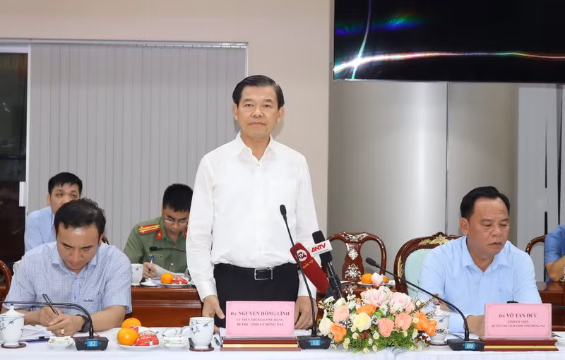 Bí thư Tỉnh ủy Đồng Nai Nguyễn Hồng Lĩnh đề nghị nhanh chóng giải quyết vướng mắc trên tinh thần thượng tôn pháp luật, bảo đảm doanh nghiệp không bị thiệt hại.