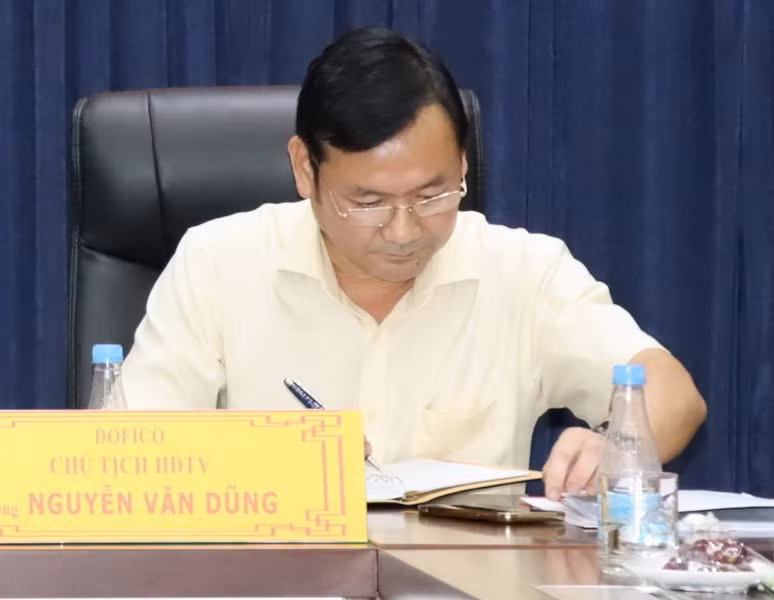 Đồng chí Nguyễn Văn Dũng được xác định có thiếu sót, khuyết điểm, vi phạm trong thời gian giữ chức vụ Bí thư Đảng ủy, Chủ tịch Hội đồng thành viên Tổng Công ty Công nghiệp thực phẩm Đồng Nai.