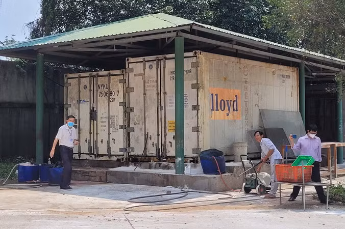 Khu vực bảo quản 21 con hổ, báo bị chết ở Khu du lịch Vườn Xoài. Khu vực bảo quản 21 con hổ, báo bị chết ở Khu du lịch Vườn Xoài.