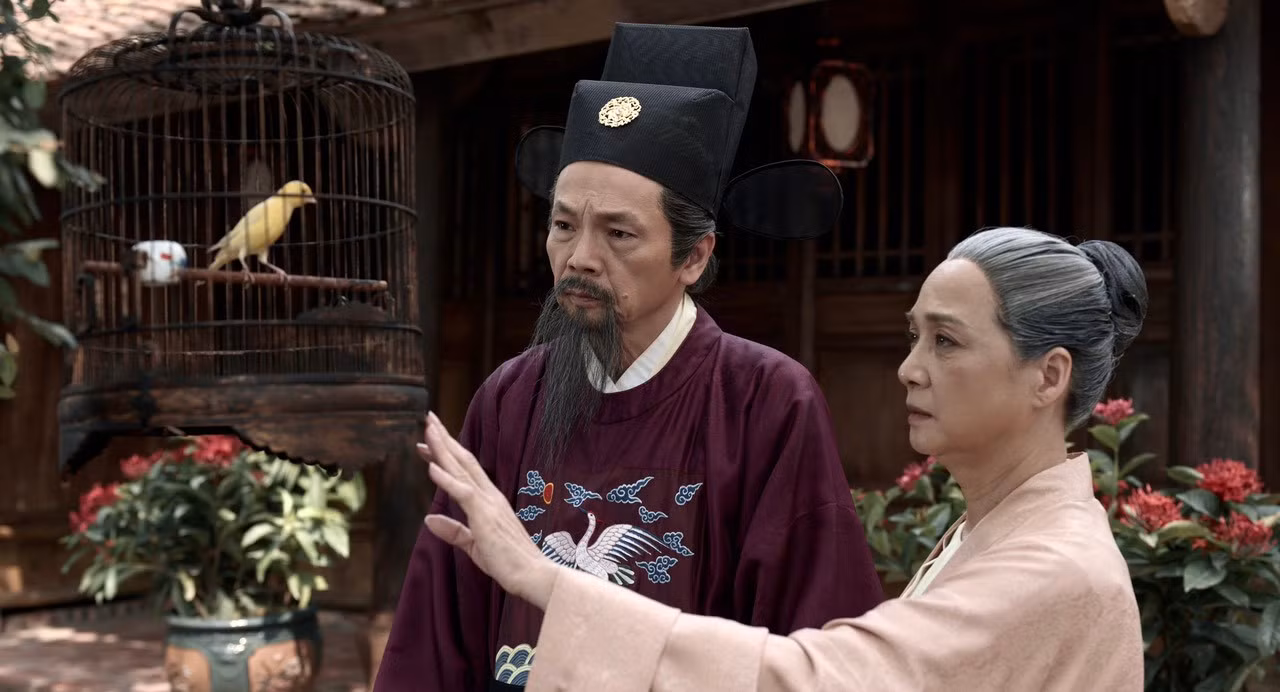 Diễn viên Lê Khanh và Trung Anh trong phim" Hồng Hà nữ sĩ" Diễn viên Lê Khanh và Trung Anh trong phim" Hồng Hà nữ sĩ"