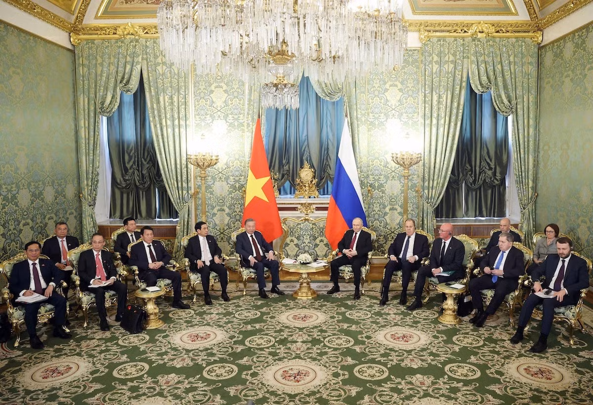 Tổng Bí thư Tô Lâm hội đàm hẹp với Tổng thống Nga Vladimir Putin Tổng Bí thư Tô Lâm hội đàm hẹp với Tổng thống Nga Vladimir Putin