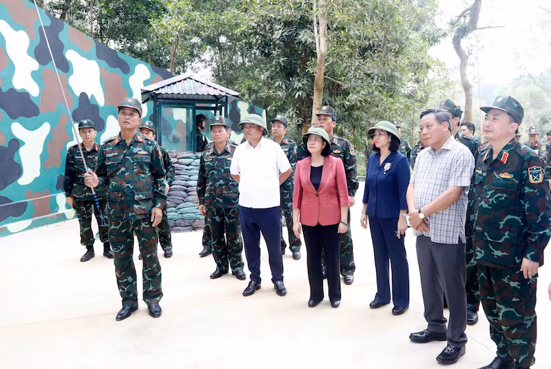 Bí thư Thành ủy Hà Nội Bùi Thị Minh Hoài kiểm tra công tác chuẩn bị diễn tập Khu vực phòng thủ Hà Nội 2024.