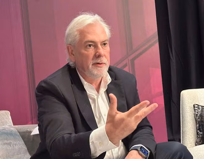 Ông Jacek Olczak - Tổng Giám đốc Tập đoàn Philip Morris International. Ông Jacek Olczak - Tổng Giám đốc Tập đoàn Philip Morris International.