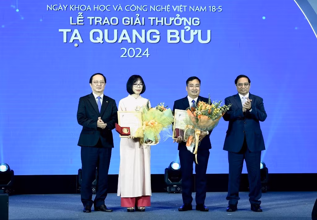 [Ảnh] Thủ tướng dự Lễ chào mừng Ngày Khoa học và Công nghệ Việt Nam ảnh 10