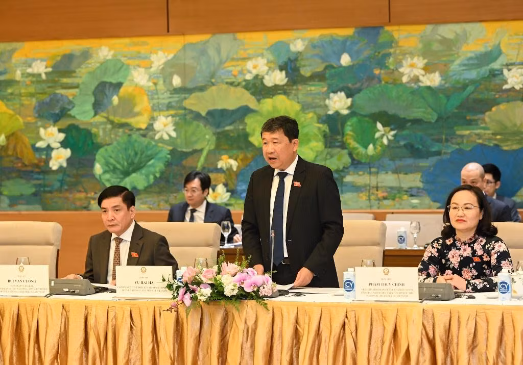 Chủ nhiệm Ủy ban Đối ngoại Vũ Hải Hà báo cáo kết quả Hội nghị tham vấn ba Ủy ban Đối ngoại của Quốc hội Campuchia-Lào-Việt Nam.